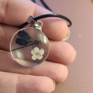 Elegant Floral/Dragonfly Pendant Necklace